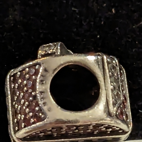 Pandora Christmas present charm - Picture 4 of 13